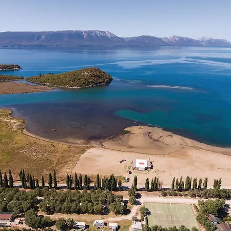 1 Bedroom Awesome In