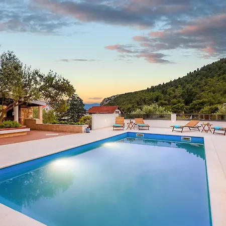 Apartman Cozy In With Swimming Pool Klek