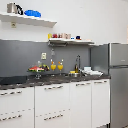 Appartement 1 Bedroom Awesome In