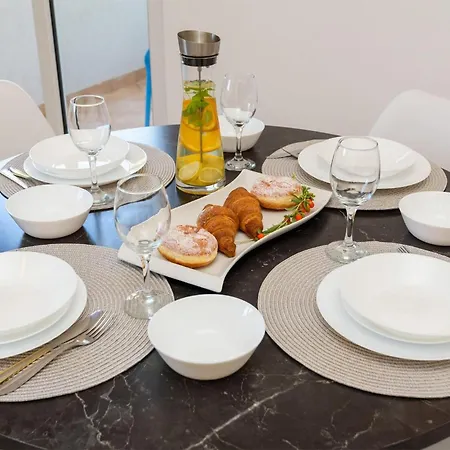 Appartamento 1 Bedroom Awesome In *