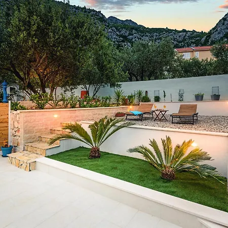 1 Bedroom Awesome In