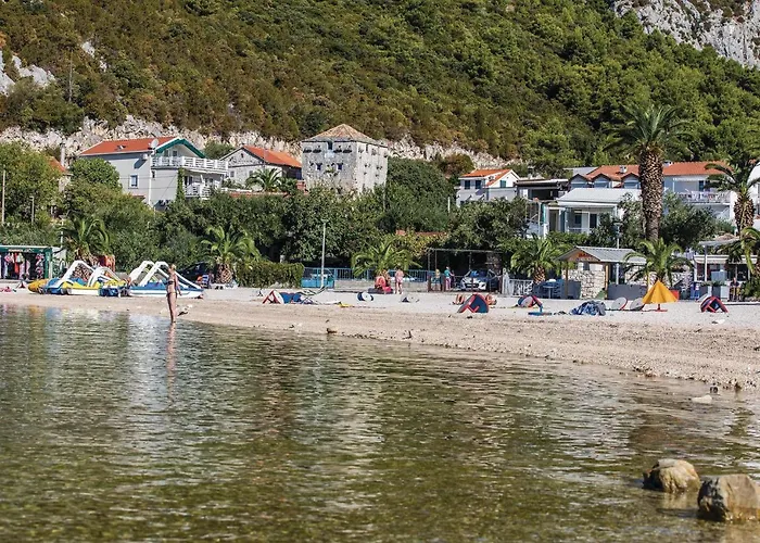 1 Bedroom Awesome In *