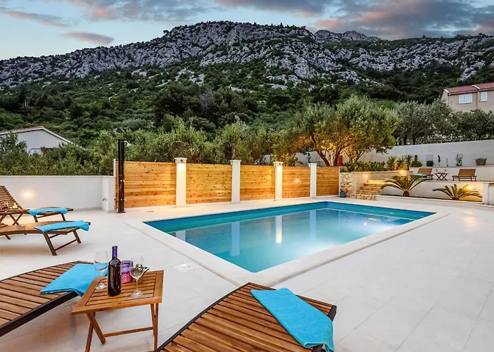 1 Bedroom Awesome In Appartamento *